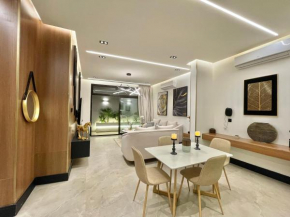 MODERN APARTMENT private entrance